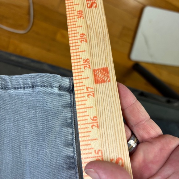 American Eagle Outfitters High Rise Skinny Gray Jeans w/ Distressed Design Sz 8 - Picture 12 of 13